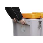 Szerszámtároló láda 750 L PE oldalajtóval