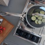 Szürke kültéri konyhaelem - főzőlappal